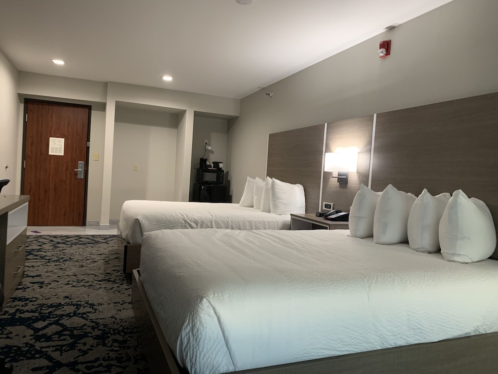 Standard Room, 2 Queen Beds, Non Smoking - Photo 11
