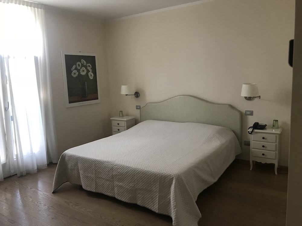 Junior Suite, Balcony photo 3