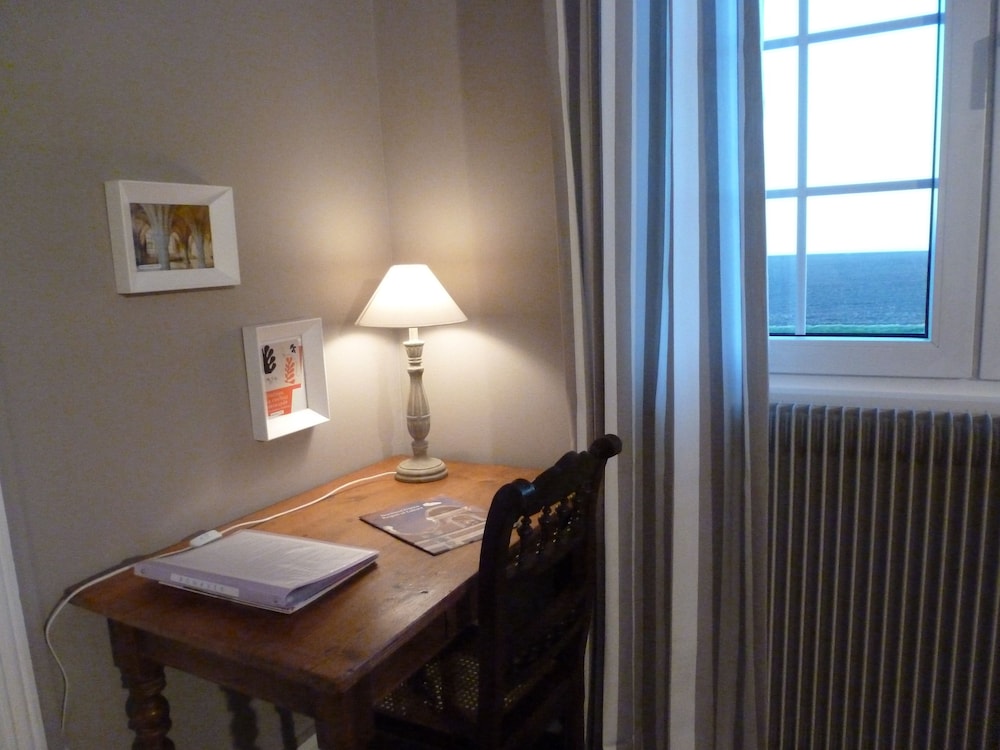 Family Room photo 2