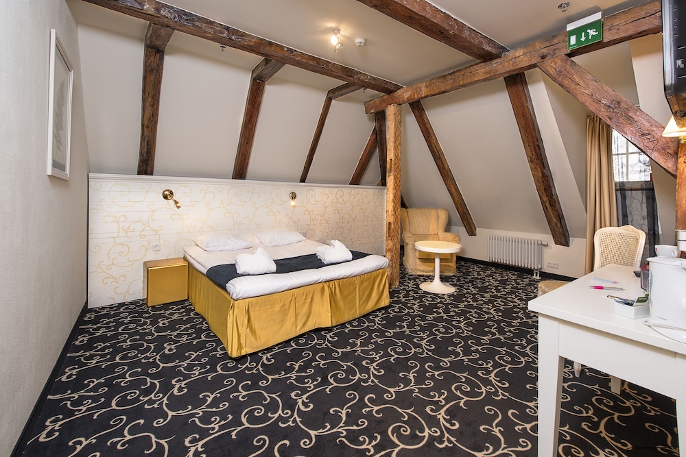 Deluxe Double or Twin Room (free parking included) - Photo 2