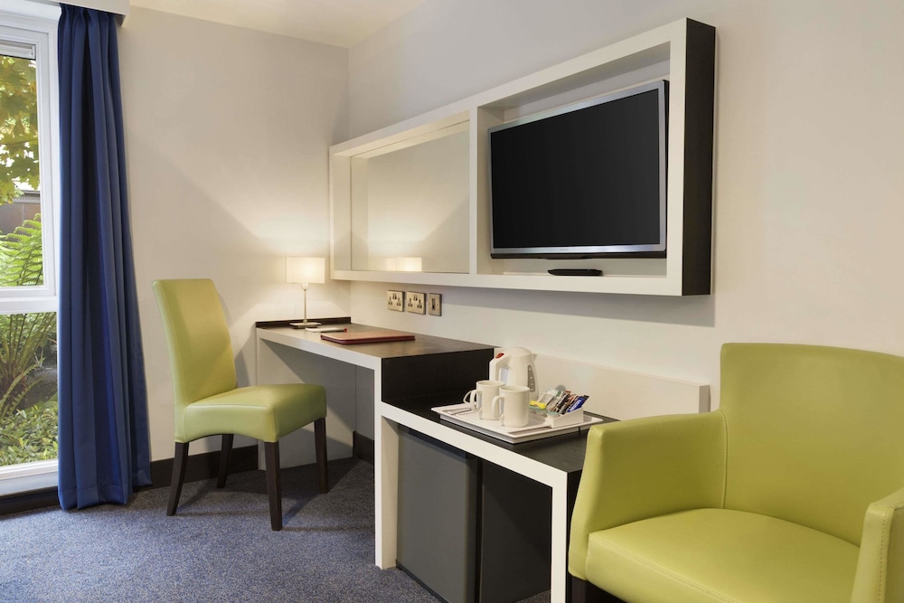 Room, 2 Twin Beds, Non Smoking - Photo 2