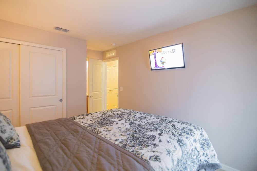 Apartment, Multiple Beds (5135 Compass Bay)