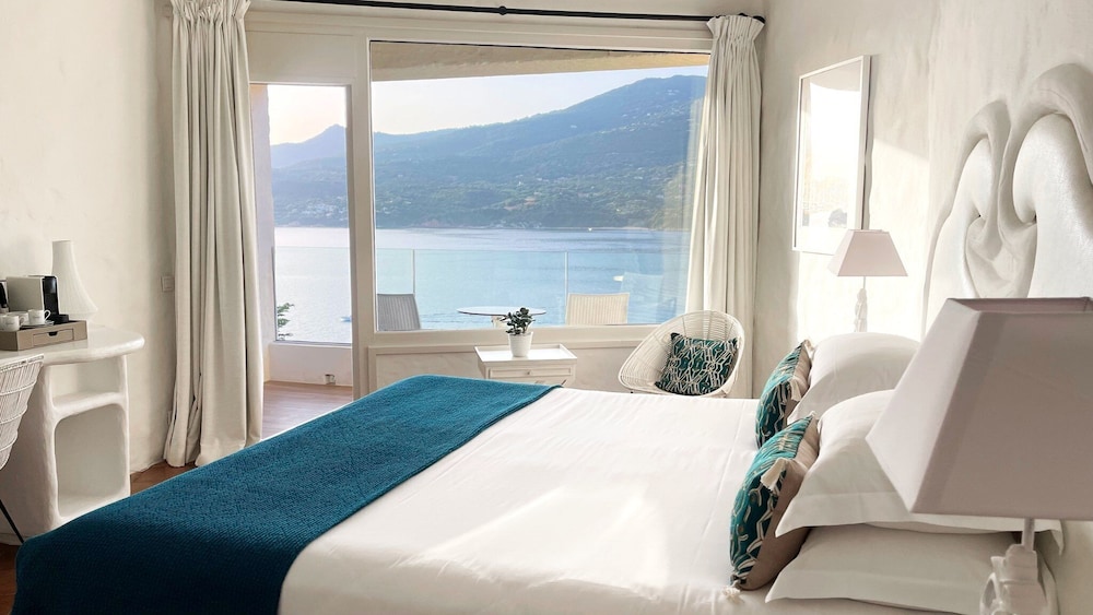 Superior Room, 1 Bedroom, Sea View - Photo 1