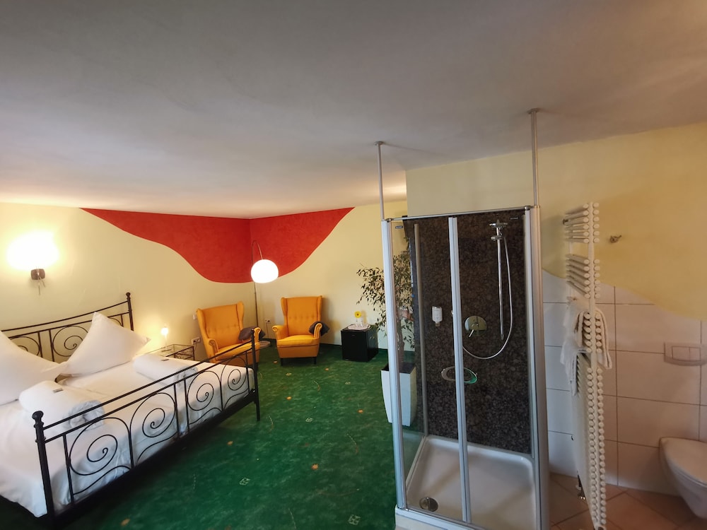 Economy Double Room Single Use, Non Smoking