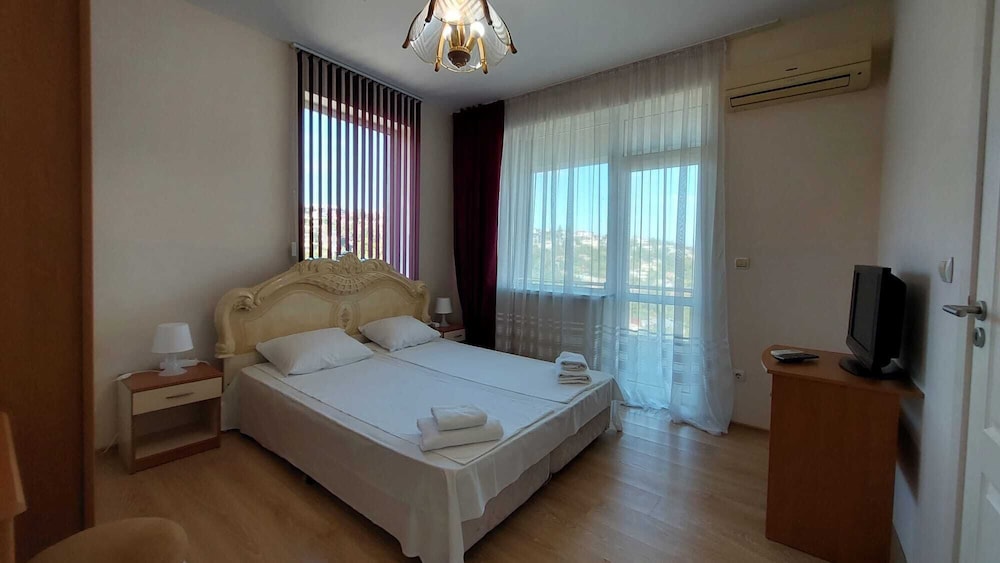 Basic Double Room photo 1