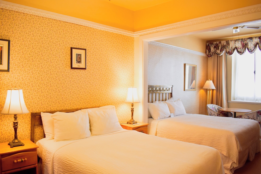 Deluxe Quadruple Room photo 2