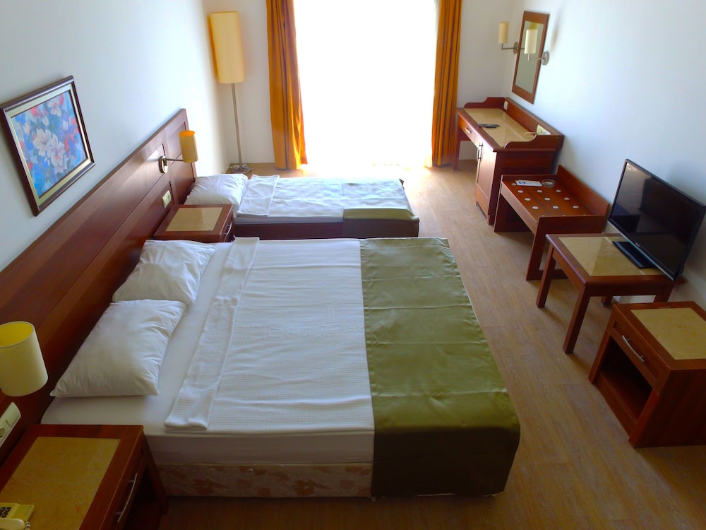 Economy Room