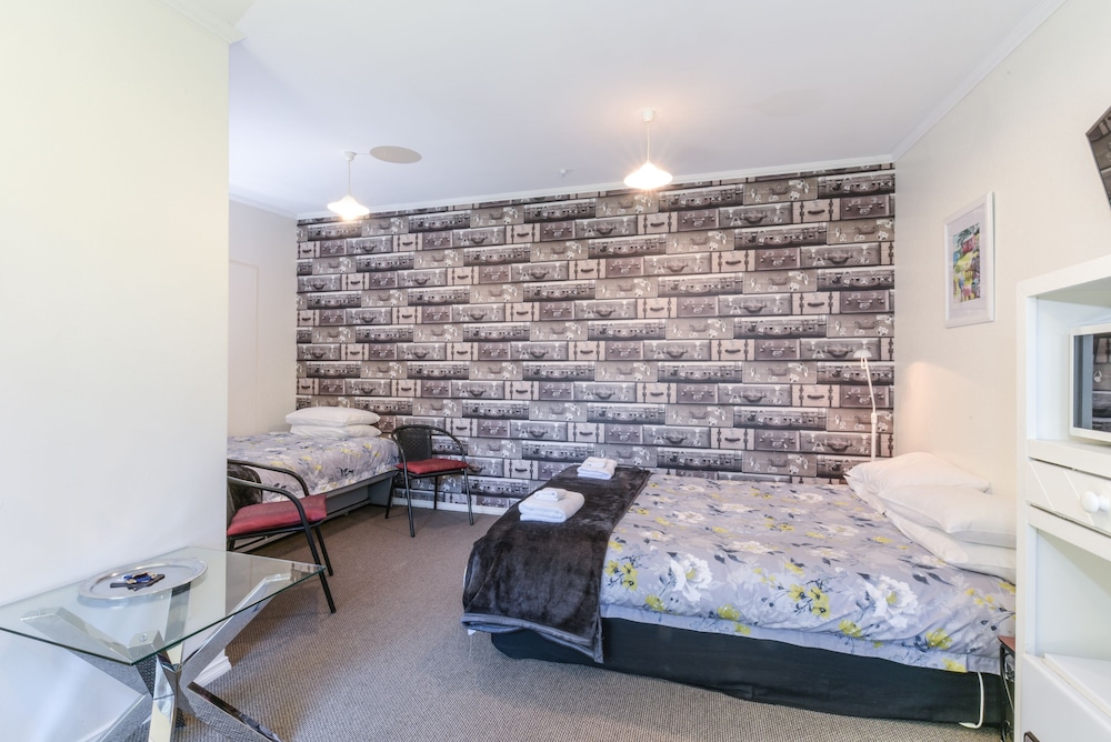 Miners Lane & Wong Rooms