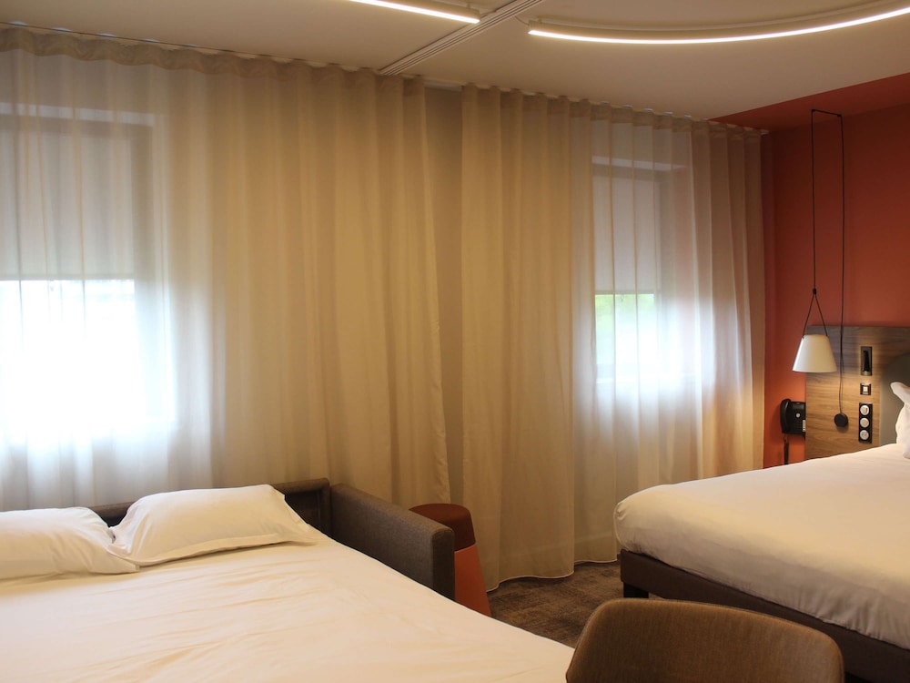 Superior Suite, 1 Queen Bed with Sofa bed photo 3