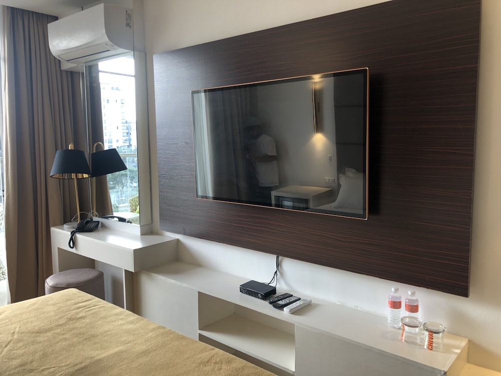 Royal Suite with Balcony photo 3
