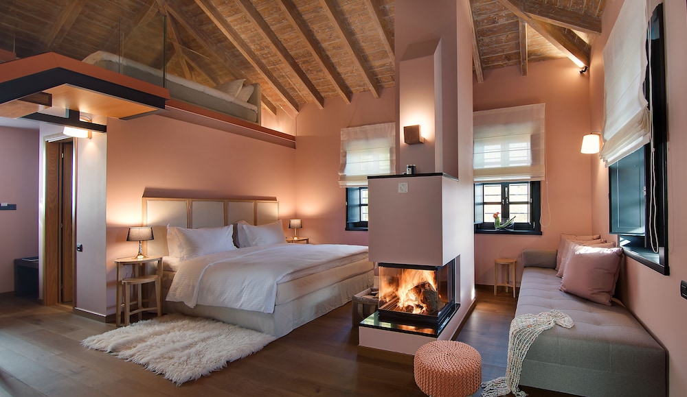 Deluxe Family Suite