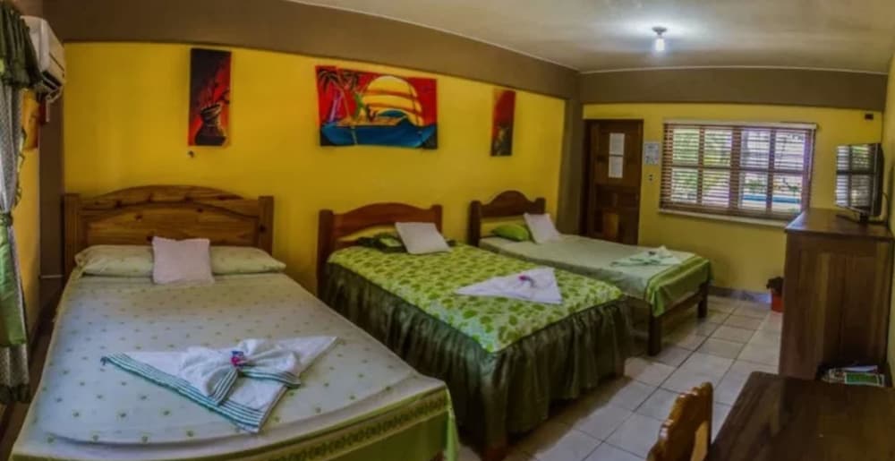 Standard Triple Room, 1 Bedroom, River View, Poolside photo 1