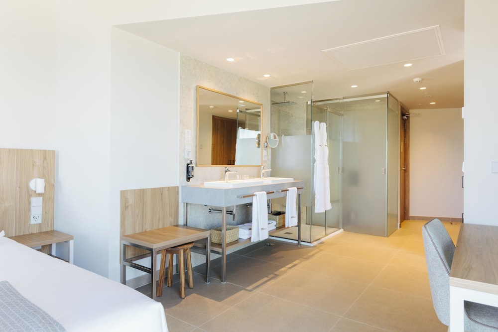 Family Quadruple Room, Sea View (5 pax) photo 2