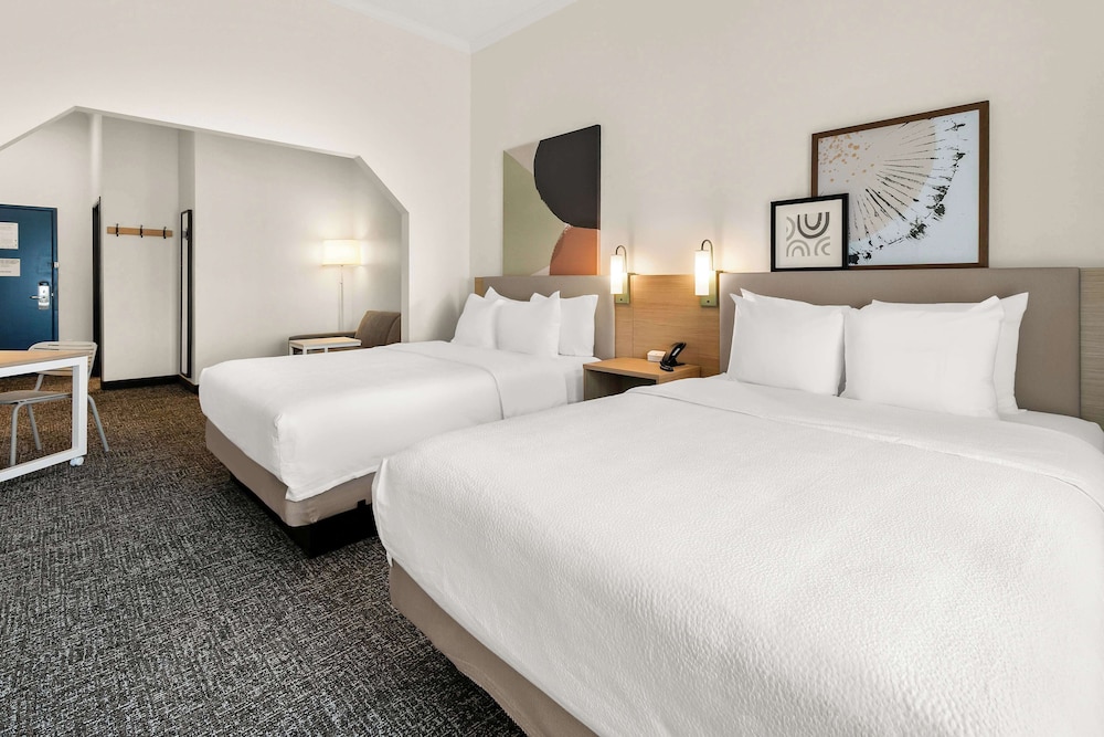 Suite, 2 Queen Beds - Photo 3