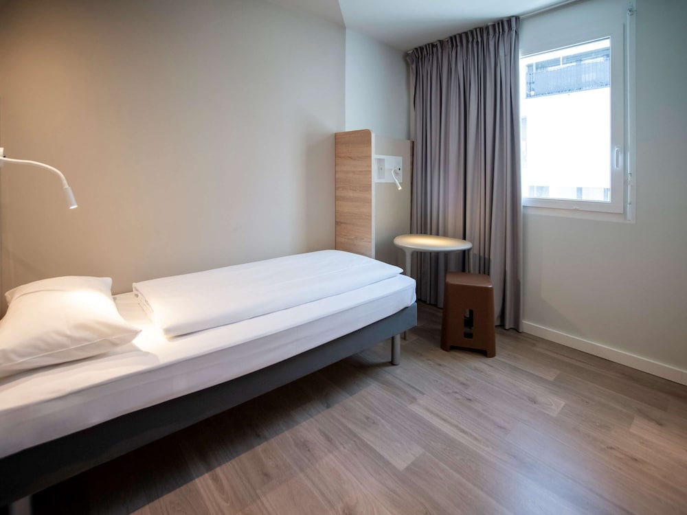 Single Room, 2 Twin Beds