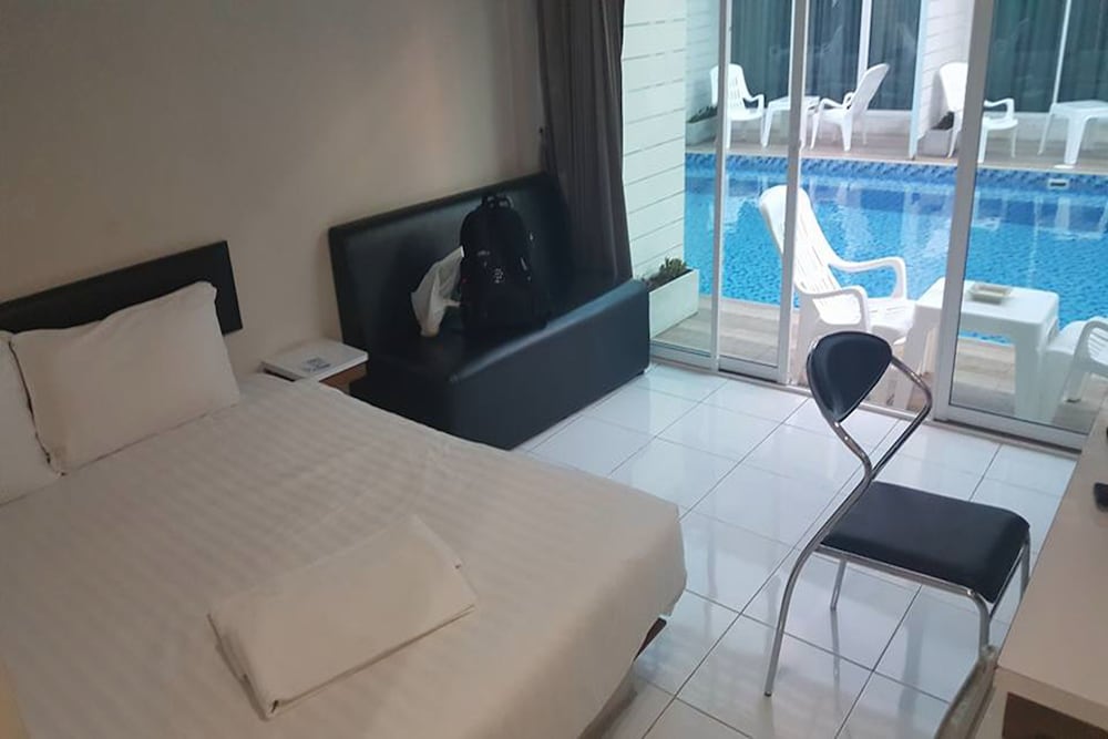 1st Floor Pool Access photo 2