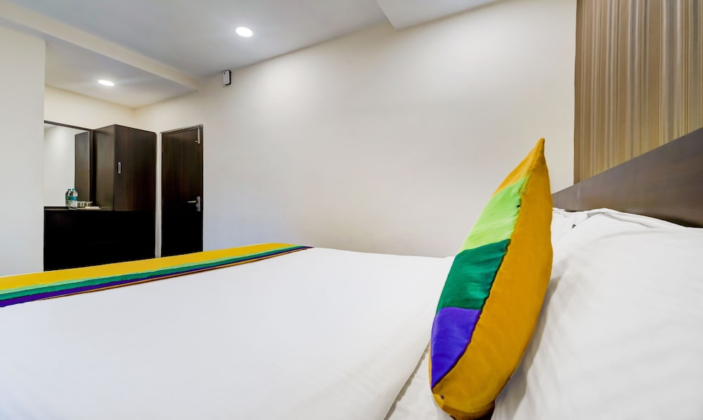 Deluxe Room - Photo 2