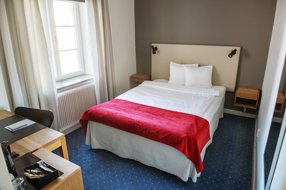 Basic Double Room photo 3
