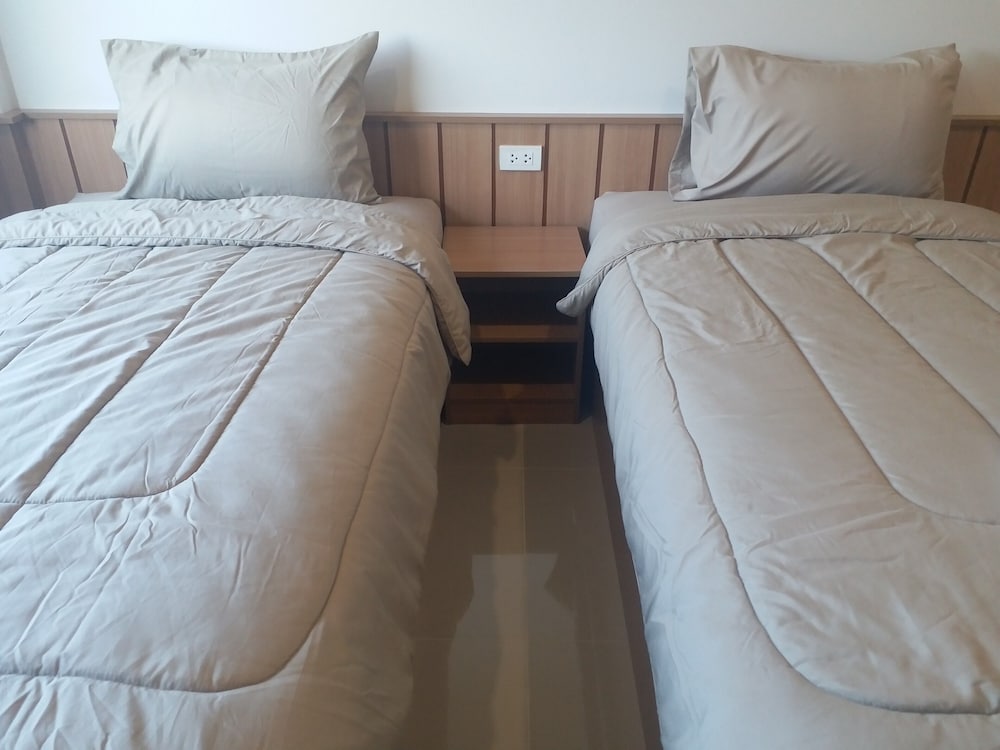 Standard Twin Room - Photo 22