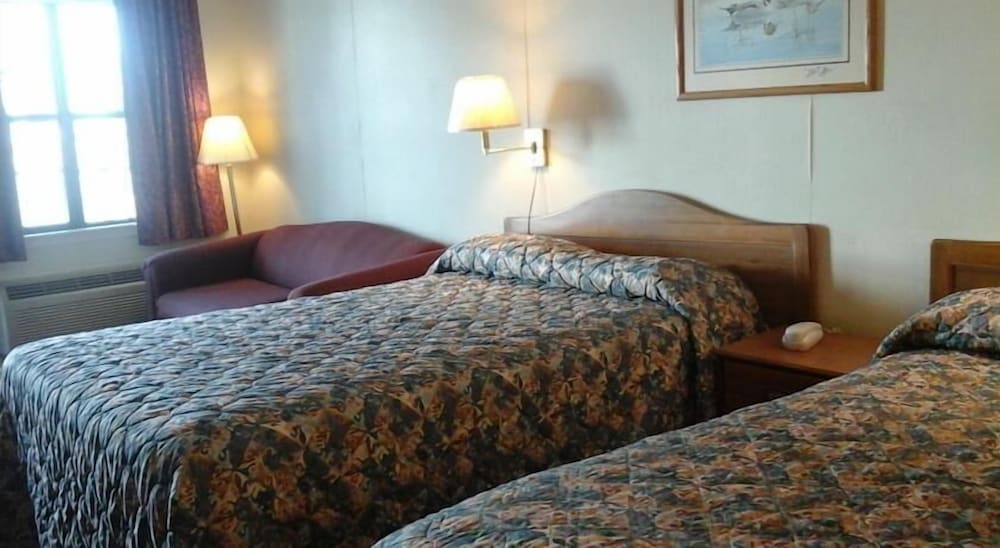 Standard Room, 2 Double Beds, Smoking photo 3