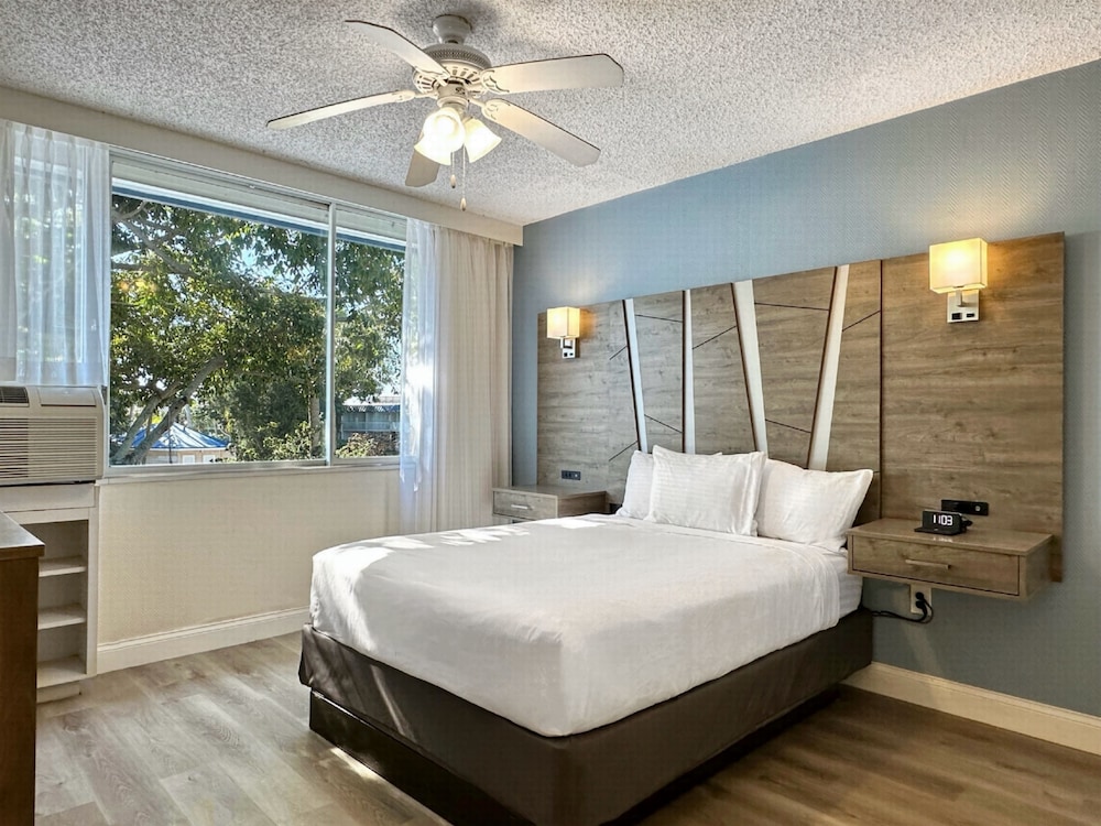 Family Room, Multiple Beds, Refrigerator & Microwave - Photo 2