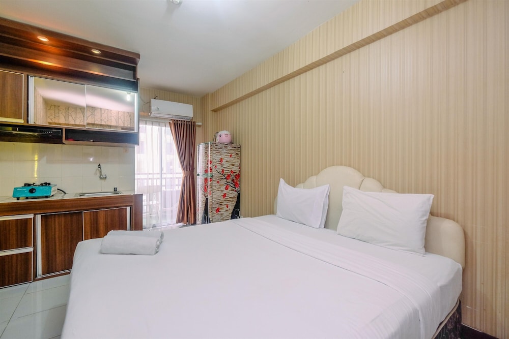 Room - Photo 4