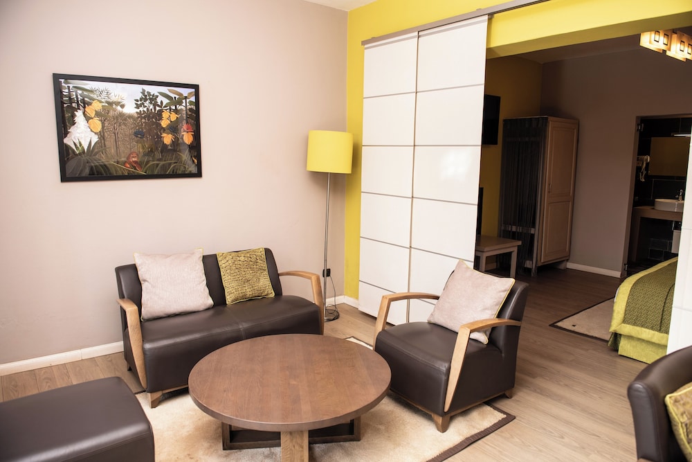 Luxury Suite, Lake View