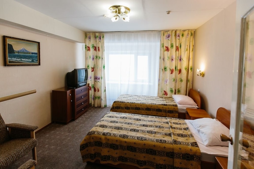 Economy Twin Room photo 1