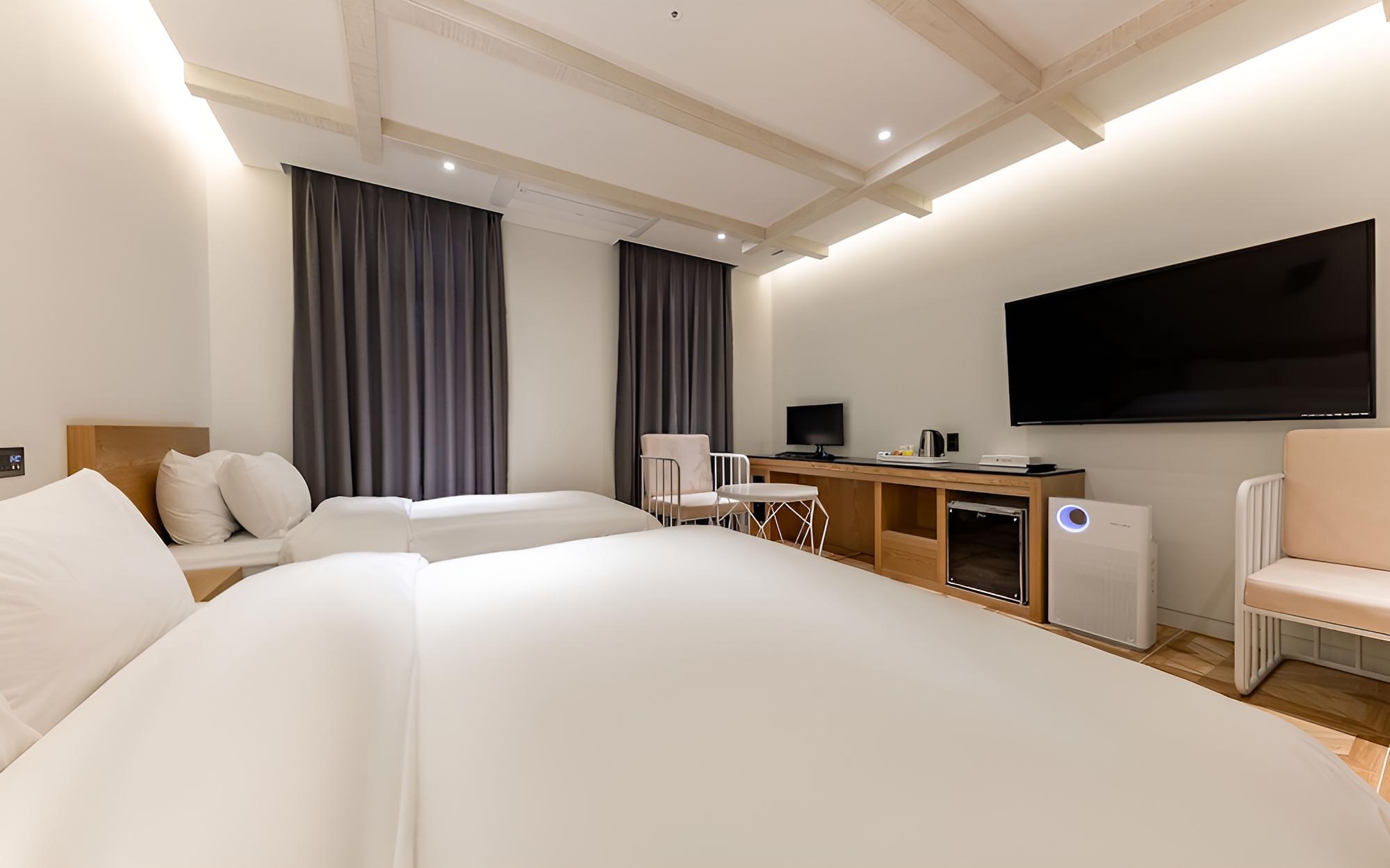 Room (Standard twin) photo 3