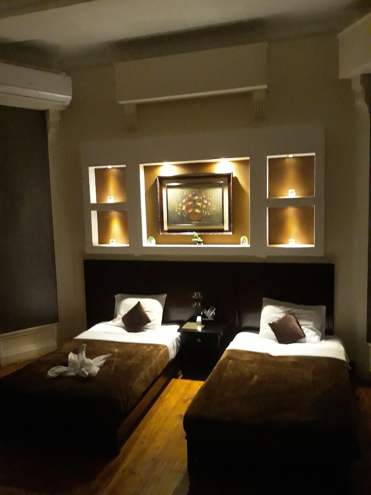 Deluxe Twin Room - Photo 1