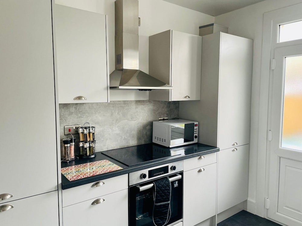 Basic Apartment photo 3