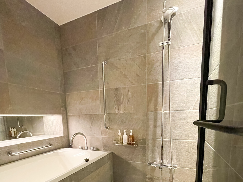 Park Suite, Non Smoking - Photo 9