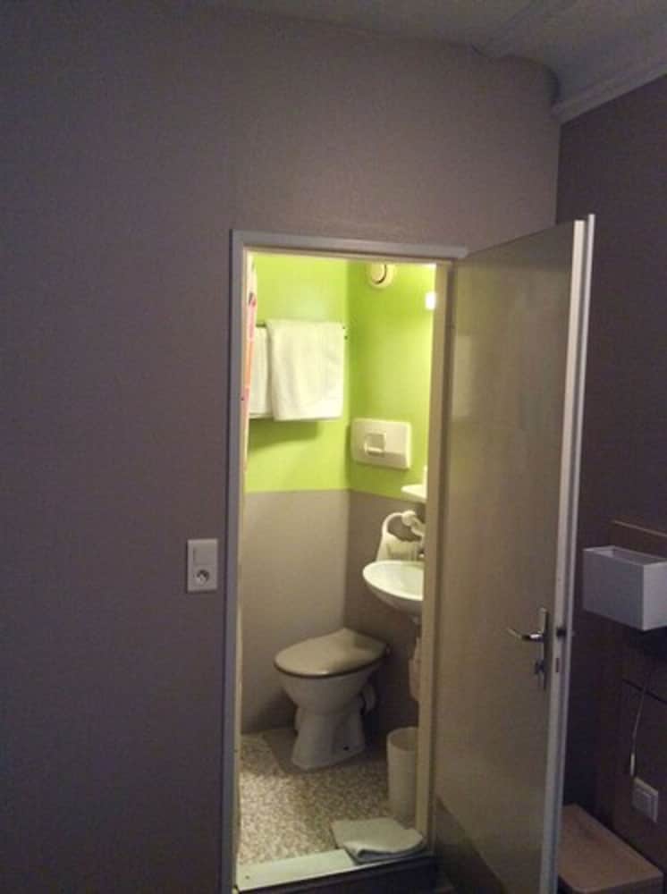Single Room (Shower) photo 2