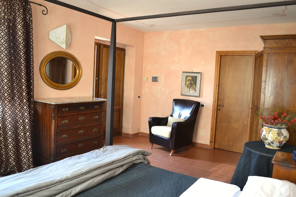 Junior Suite, 1 King Bed, Park View photo 3
