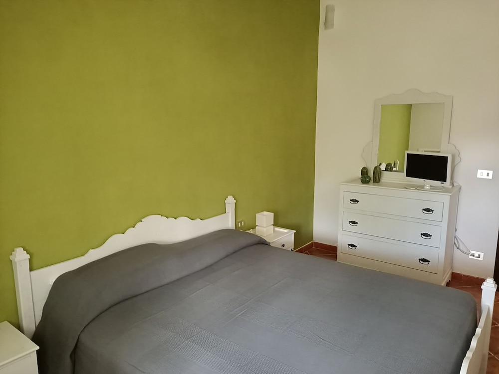 Basic Double Room photo 3