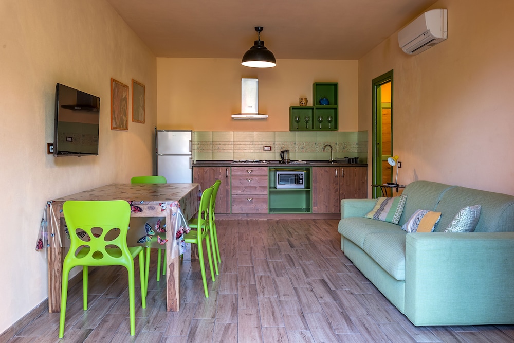 Apartment, 1 Bedroom, Garden View photo 2