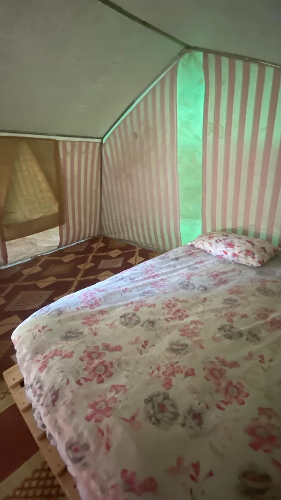 Standard Tent, Garden View photo 3