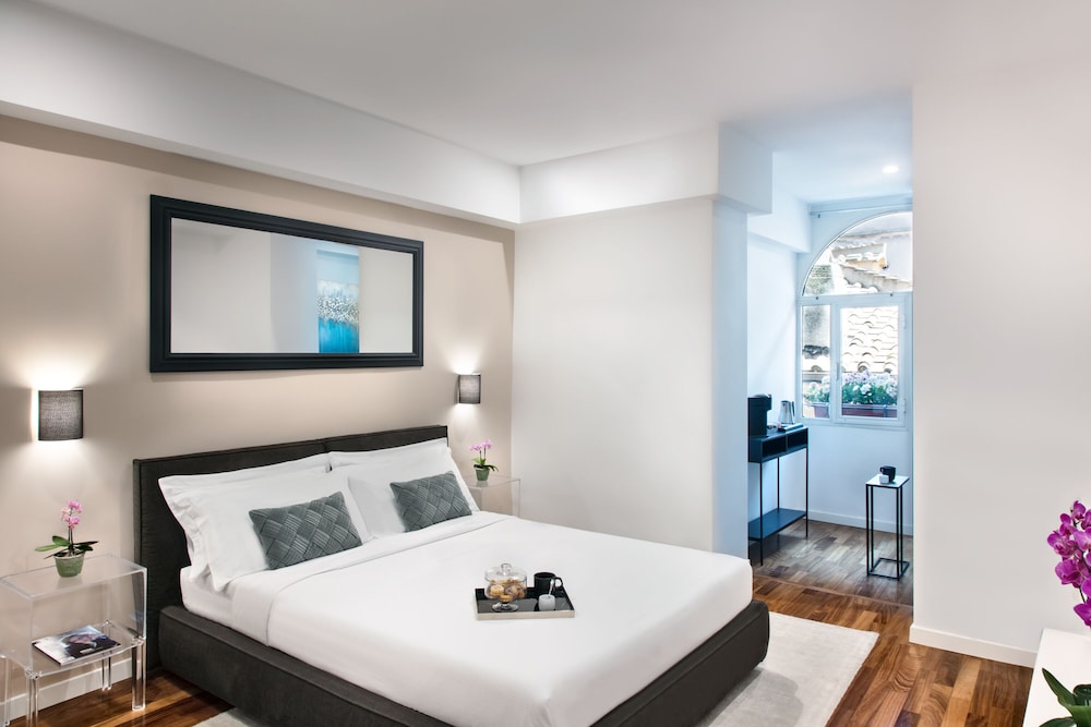 Basic Room, 1 King Bed, Non Smoking, City View photo 1