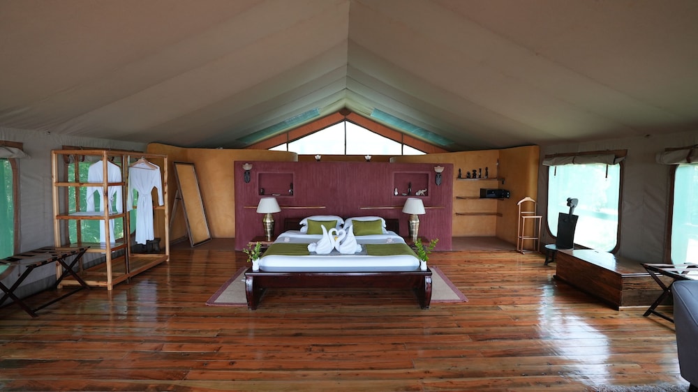 Premium Tent photo 3