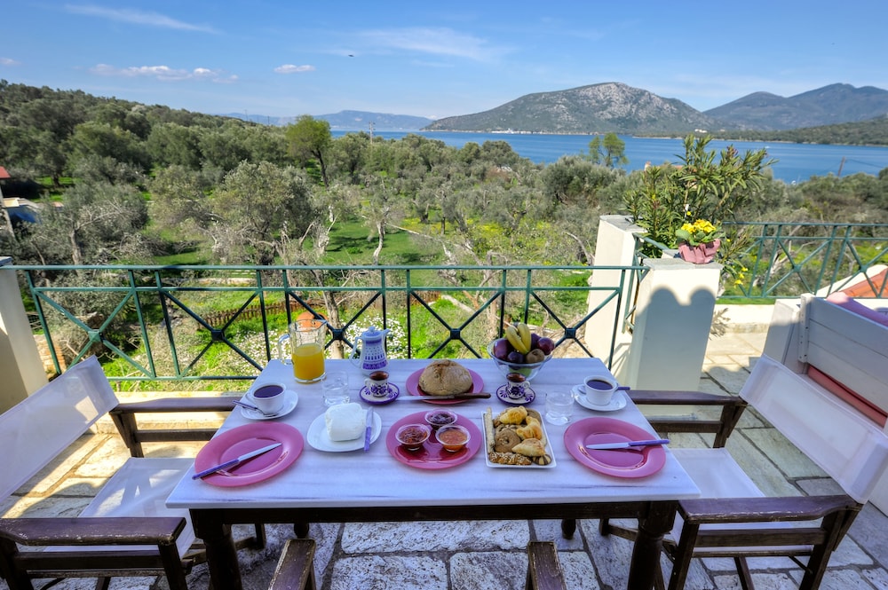 Triple Room, Sea View (Big Balcony) photo 3