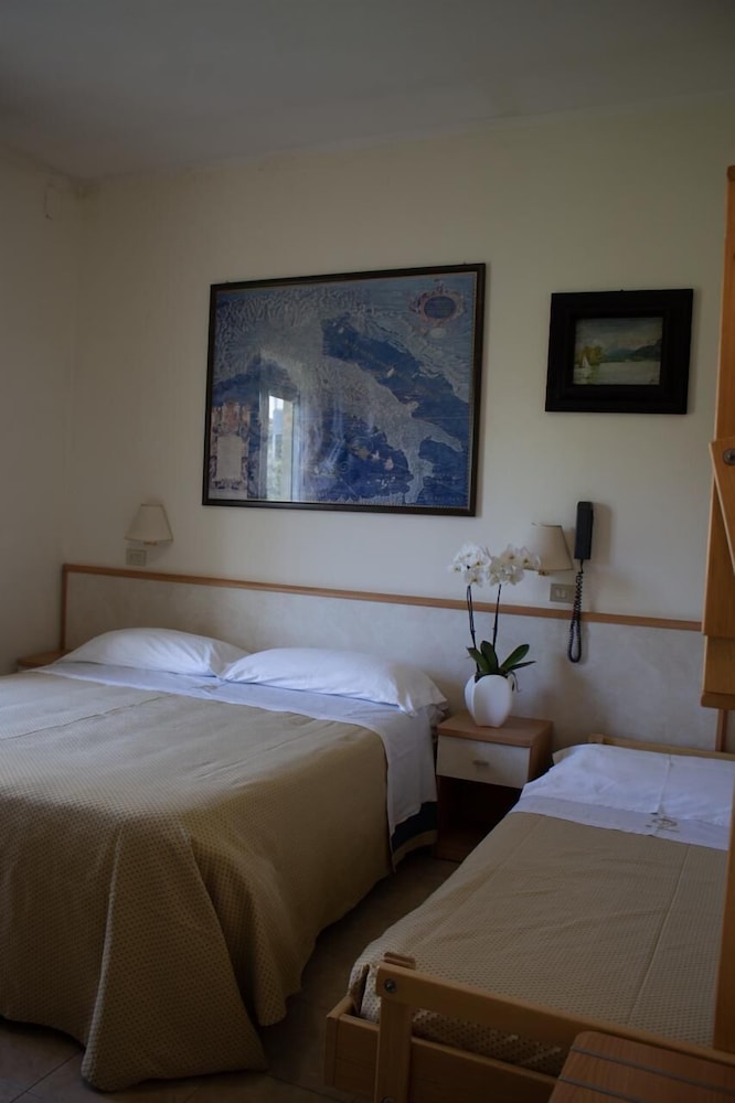 Family Room, Sea View