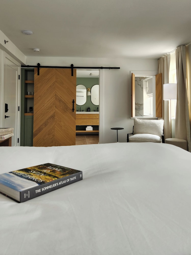 Premium Room, 1 King Bed