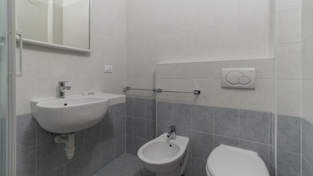 Apartment, 1 Bedroom, Kitchenette, Partial Sea View photo 2