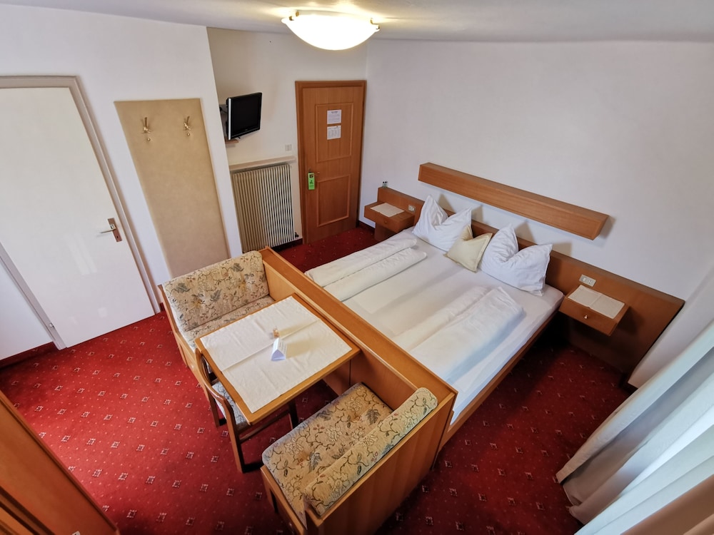 Standard Double Room, 1 Bedroom, Balcony, Valley View photo 2