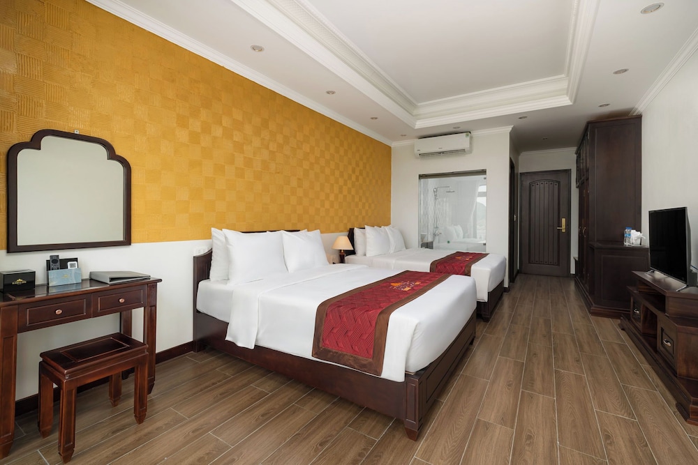 Family Studio Suite, Balcony photo 1