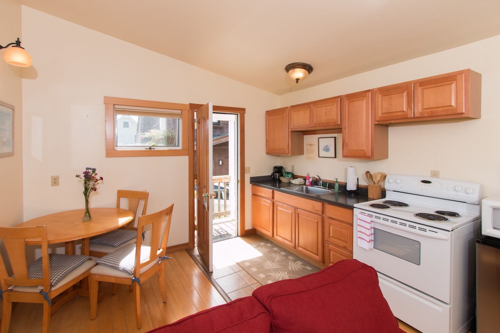 Premium Cottage, Kitchen (Flower Cottage) photo 2