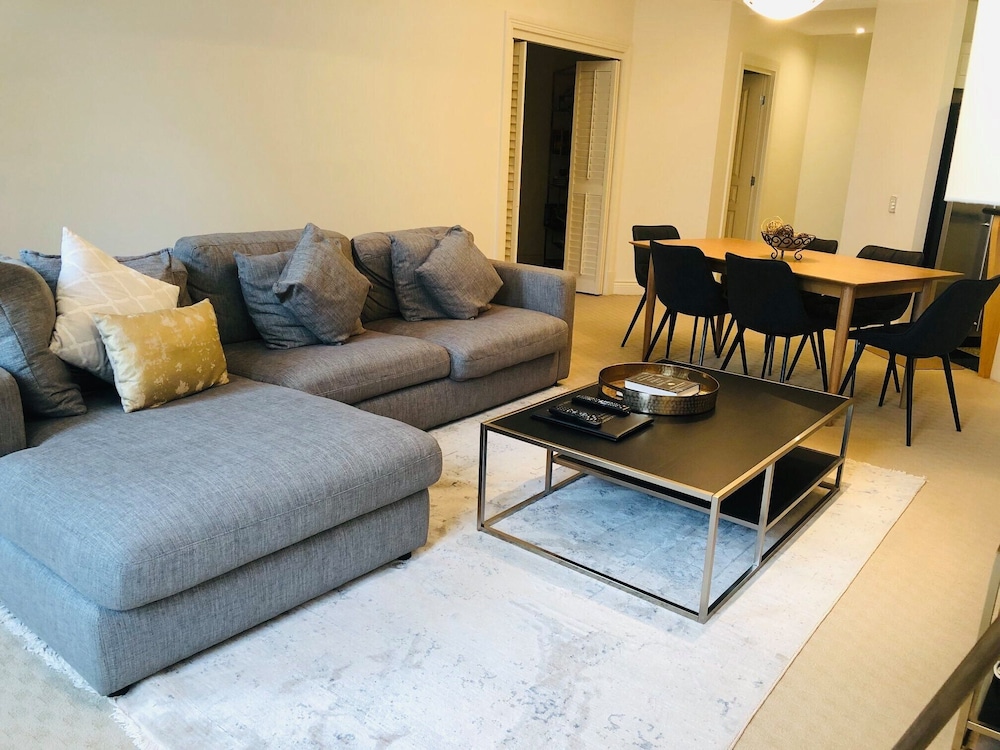 Sub-Penthouse - Photo 8