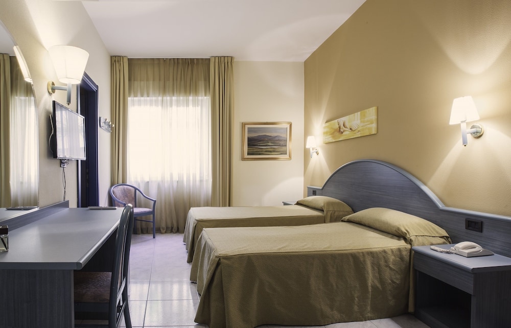 Classic Double or Twin Room - Photo 1