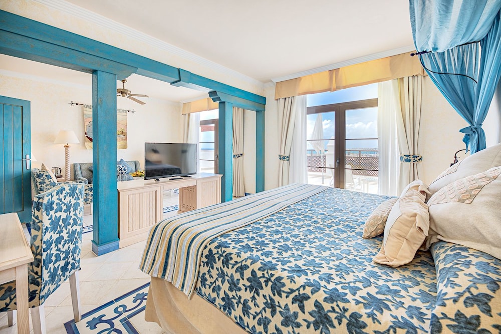 Junior Suite, Sea View (Club)