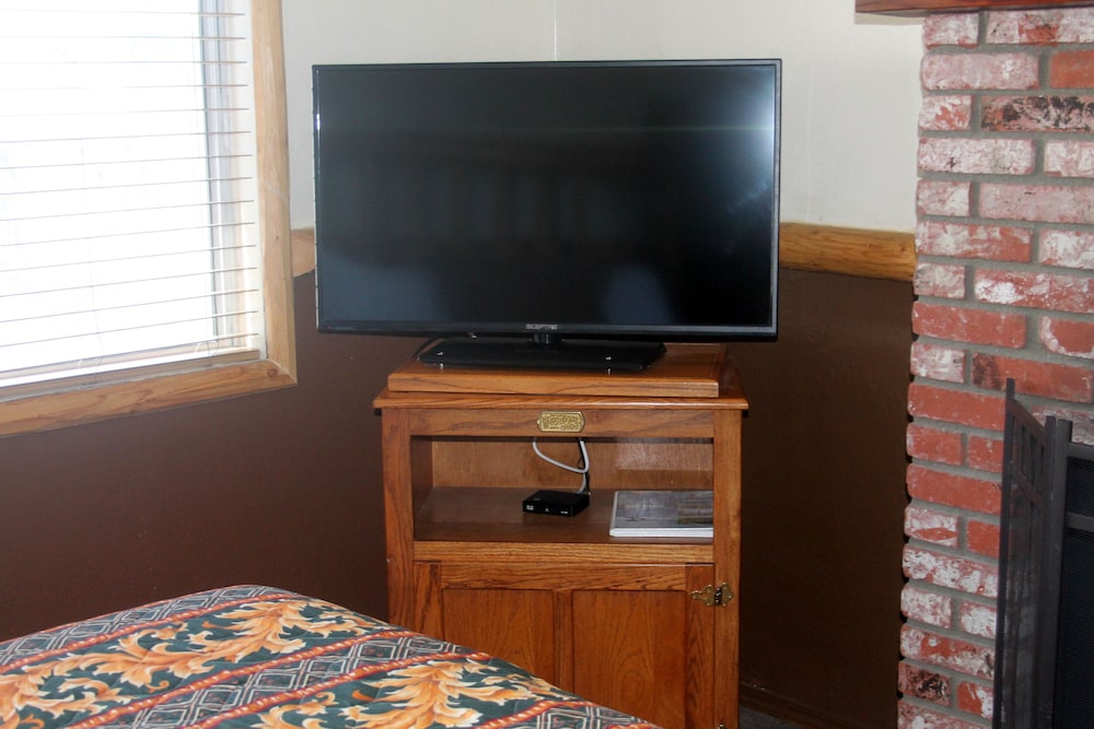 Standard Room, 1 King Bed, Fireplace photo 2